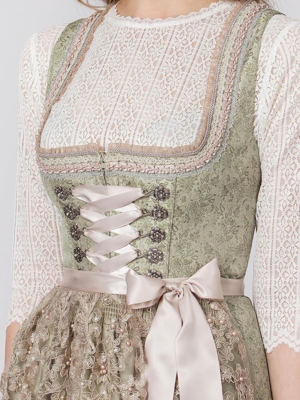 NWT Dirndl Daniela from Bergfeuer in sage green - Picture 6 of 13